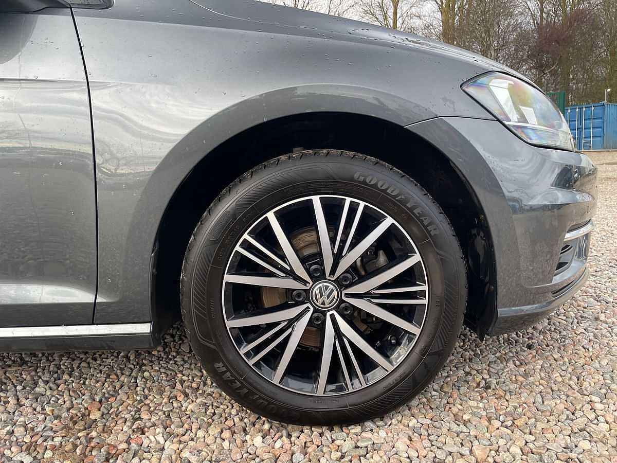 Used Volkswagen Golf 2018 for sale - 77812709: Photo 5