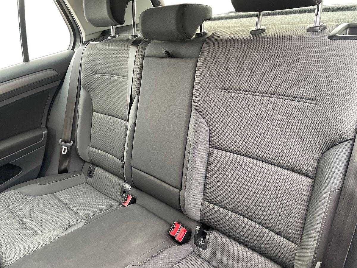 Used Volkswagen Golf 2018 for sale - 77812709: Photo 9