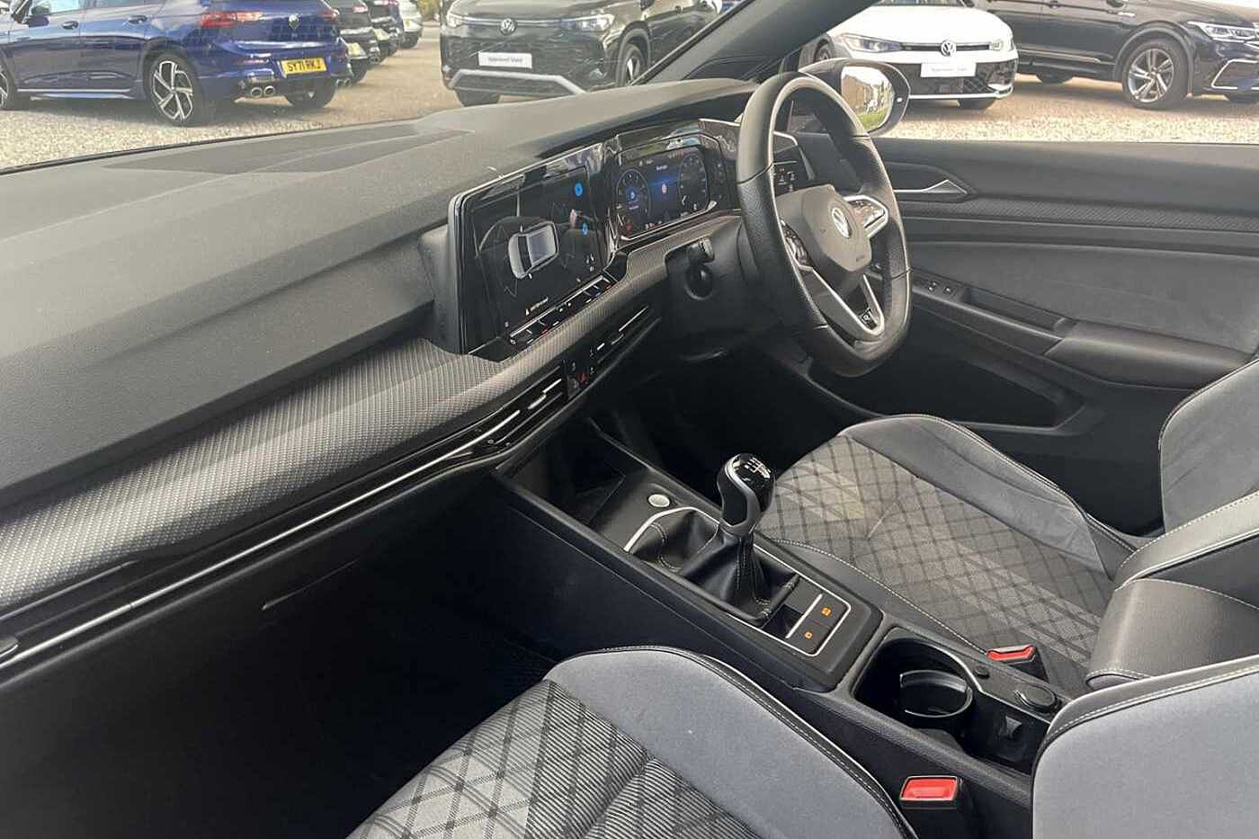 Used Volkswagen Golf 2022 for sale - 76674837: Photo 2