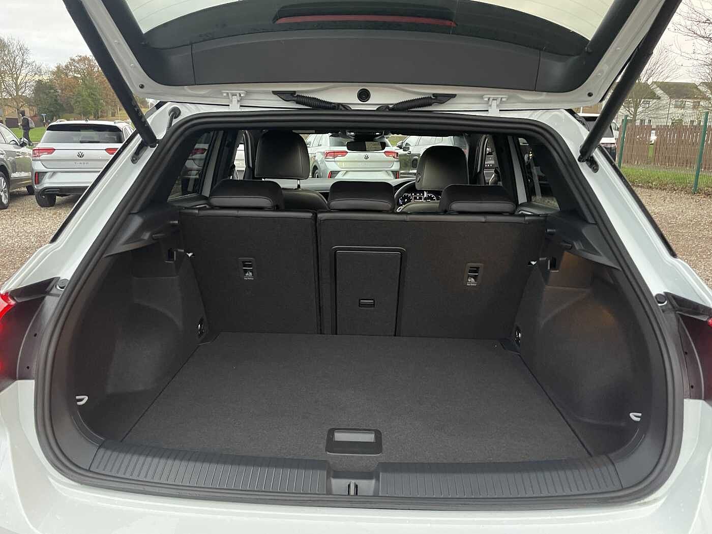 Used Volkswagen T-Roc 2025 for sale - 76692410: Photo 9