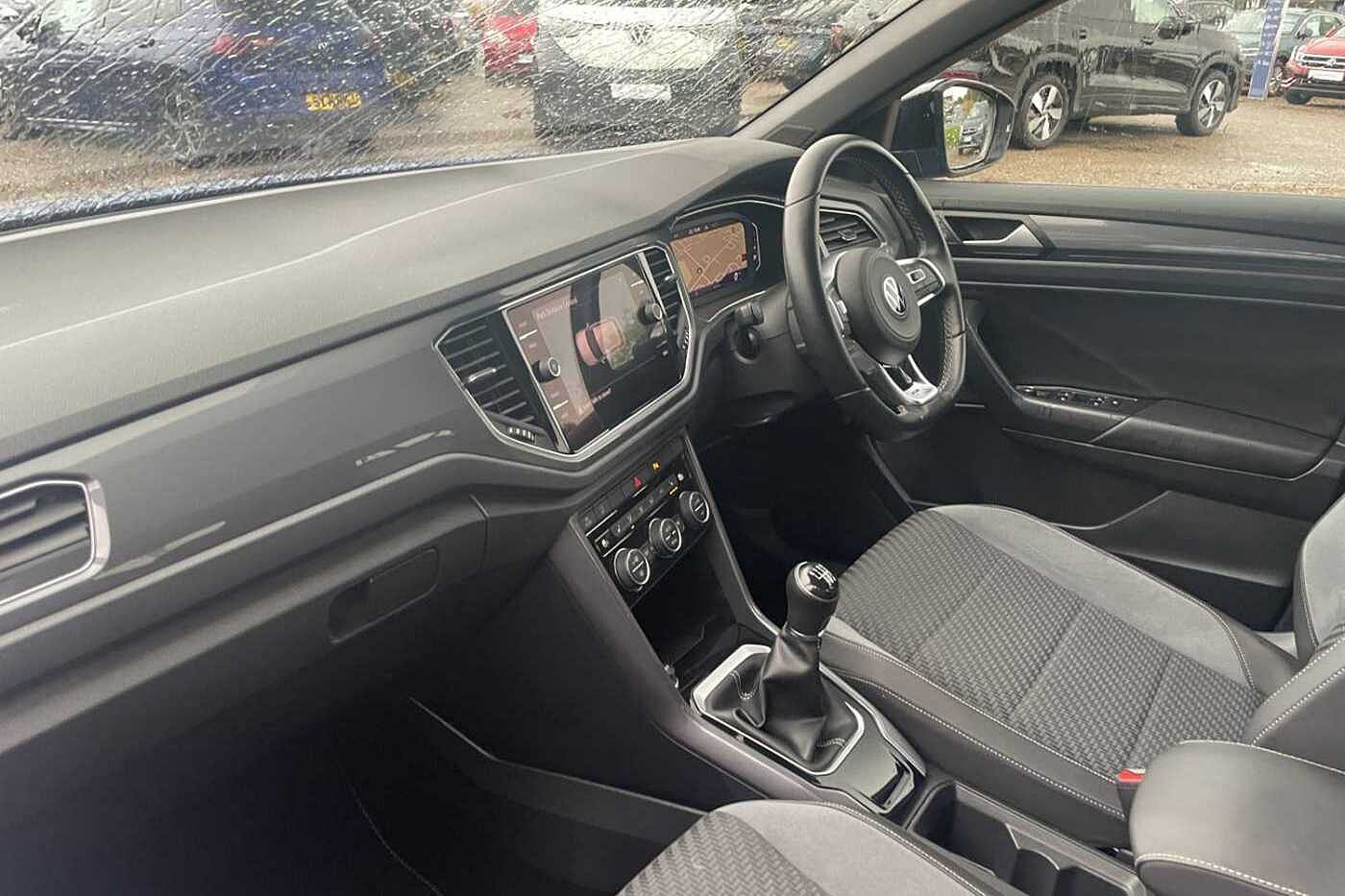 Used Volkswagen T-Roc 2022 for sale - 76673987: Photo 2