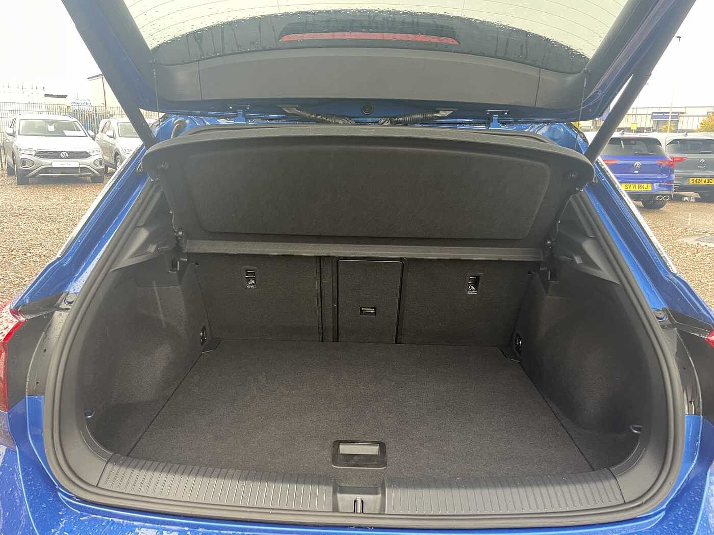 Used Volkswagen T-Roc 2022 for sale - 76673987: Photo 9