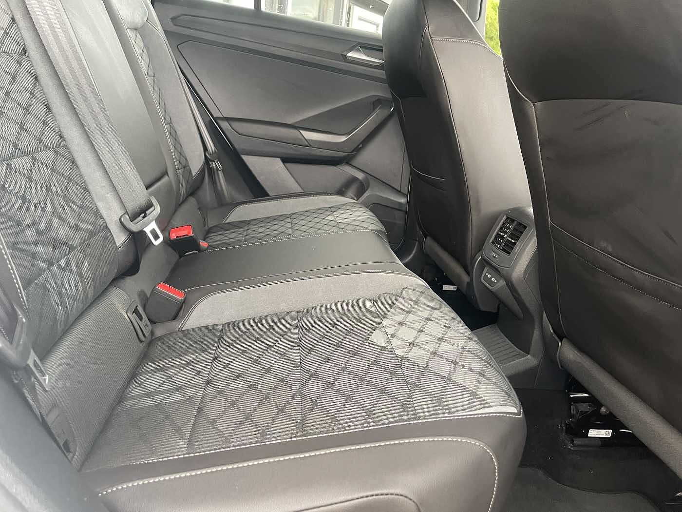 Used Volkswagen T-Roc 2022 for sale - 76674508: Photo 10