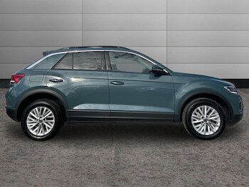 Used Volkswagen T-Roc 2022 for sale - 77812681: Photo