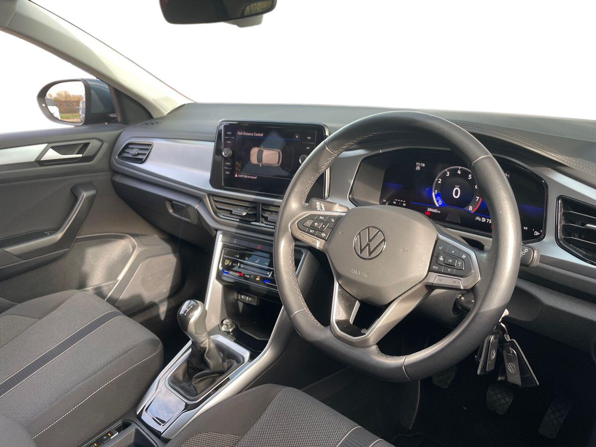 Used Volkswagen T-Roc 2022 for sale - 77812681: Photo 6