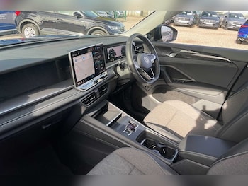 Used Volkswagen Touran 2025 for sale - 78139725: Photo