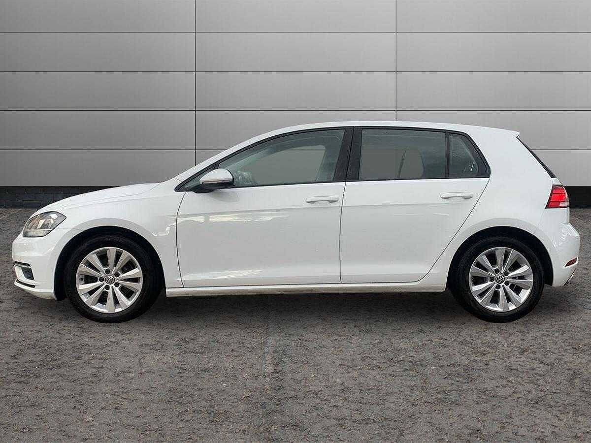 Used Volkswagen Golf 2017 for sale - 77945177: Photo 4