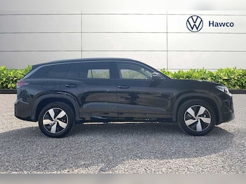 Used Volkswagen Touran 2025 for sale - 76680676: Photo