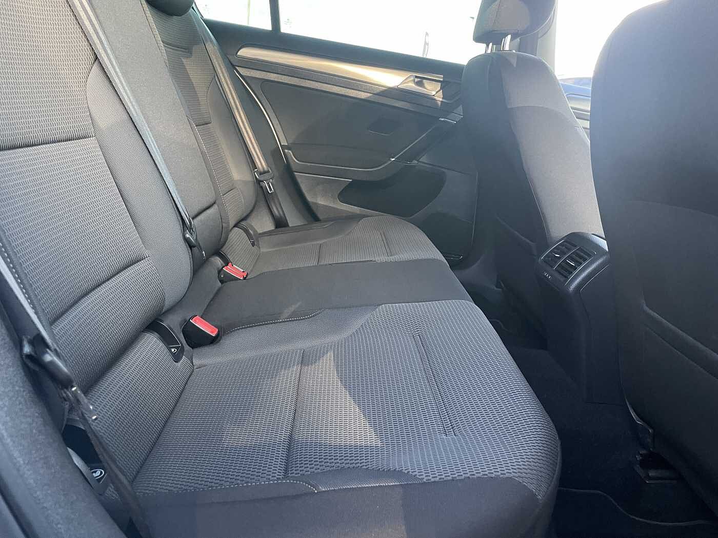 Used Volkswagen Golf 2017 for sale - 76436456: Photo 10