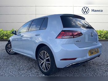 Used Volkswagen Golf 2017 for sale - 76436456: Photo