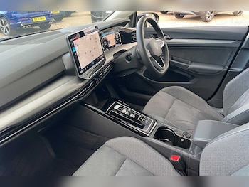 Used Volkswagen Golf 2025 for sale - 76679338: Photo