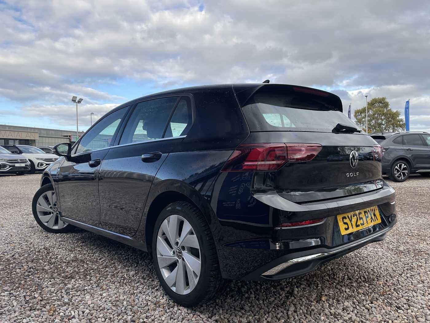 Used Volkswagen Golf 2025 for sale - 76679338: Photo 3