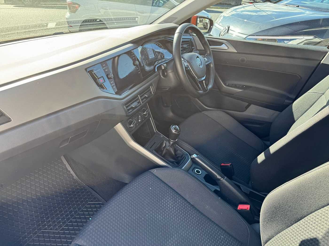 Used Volkswagen Polo 2018 for sale - 76391128: Photo 2