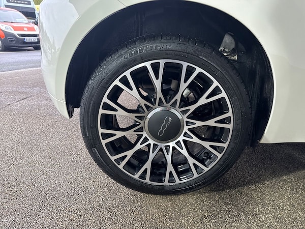Used Fiat 500 2024 for sale - 76195997: Photo 11