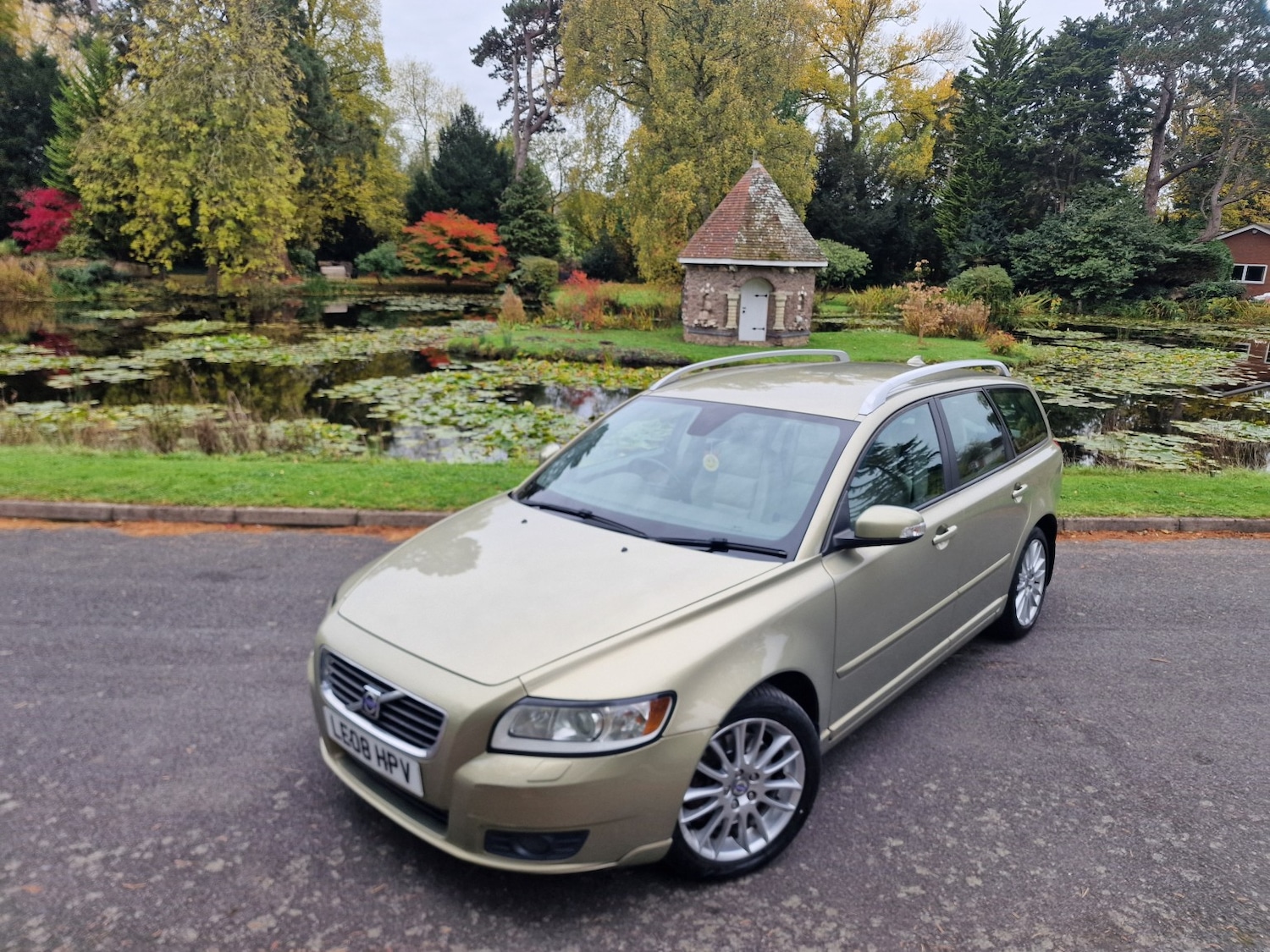 Used Volvo V50 2008 for sale - 76436372: Photo 1