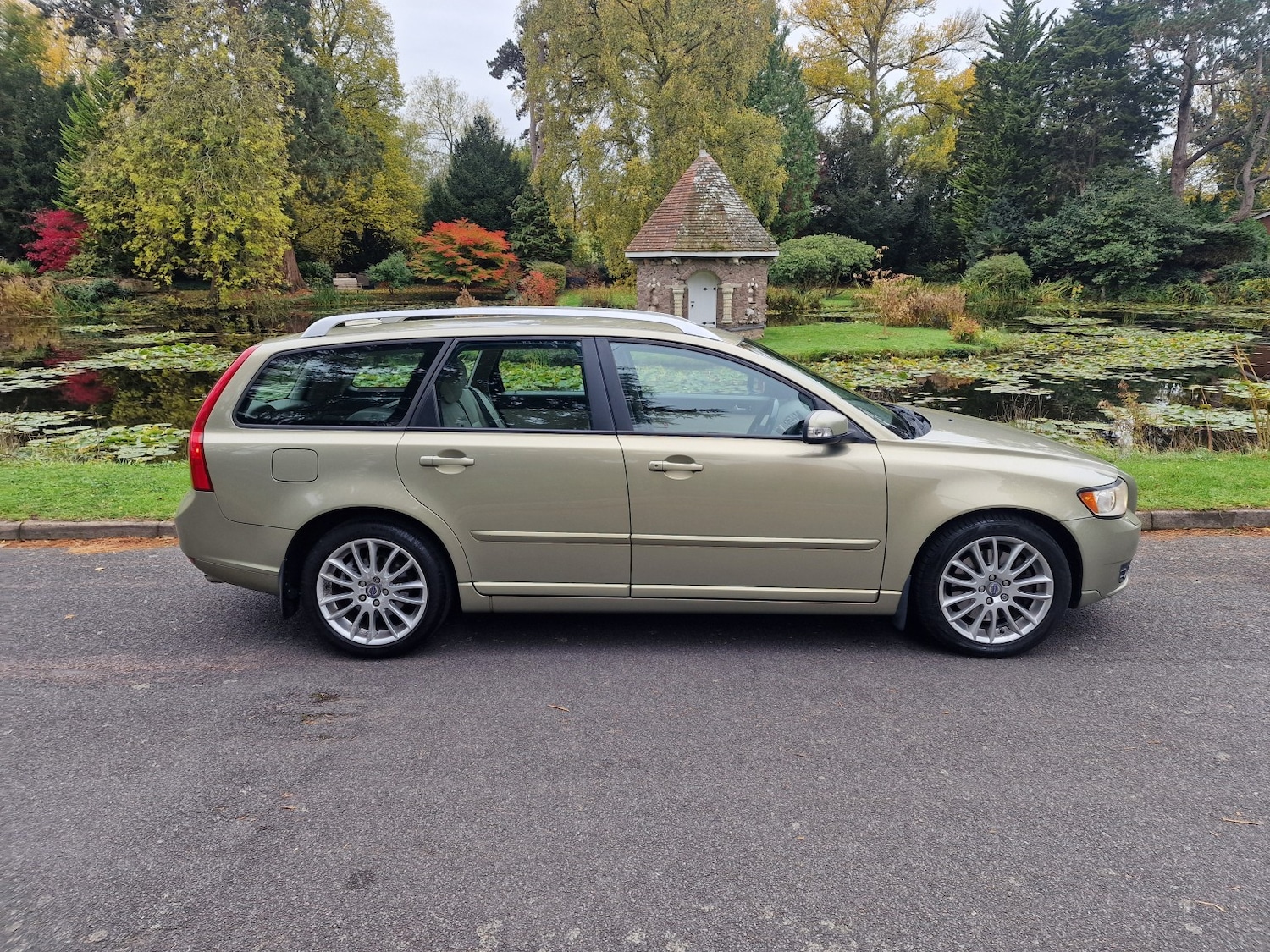 Used Volvo V50 2008 for sale - 76436372: Photo 13