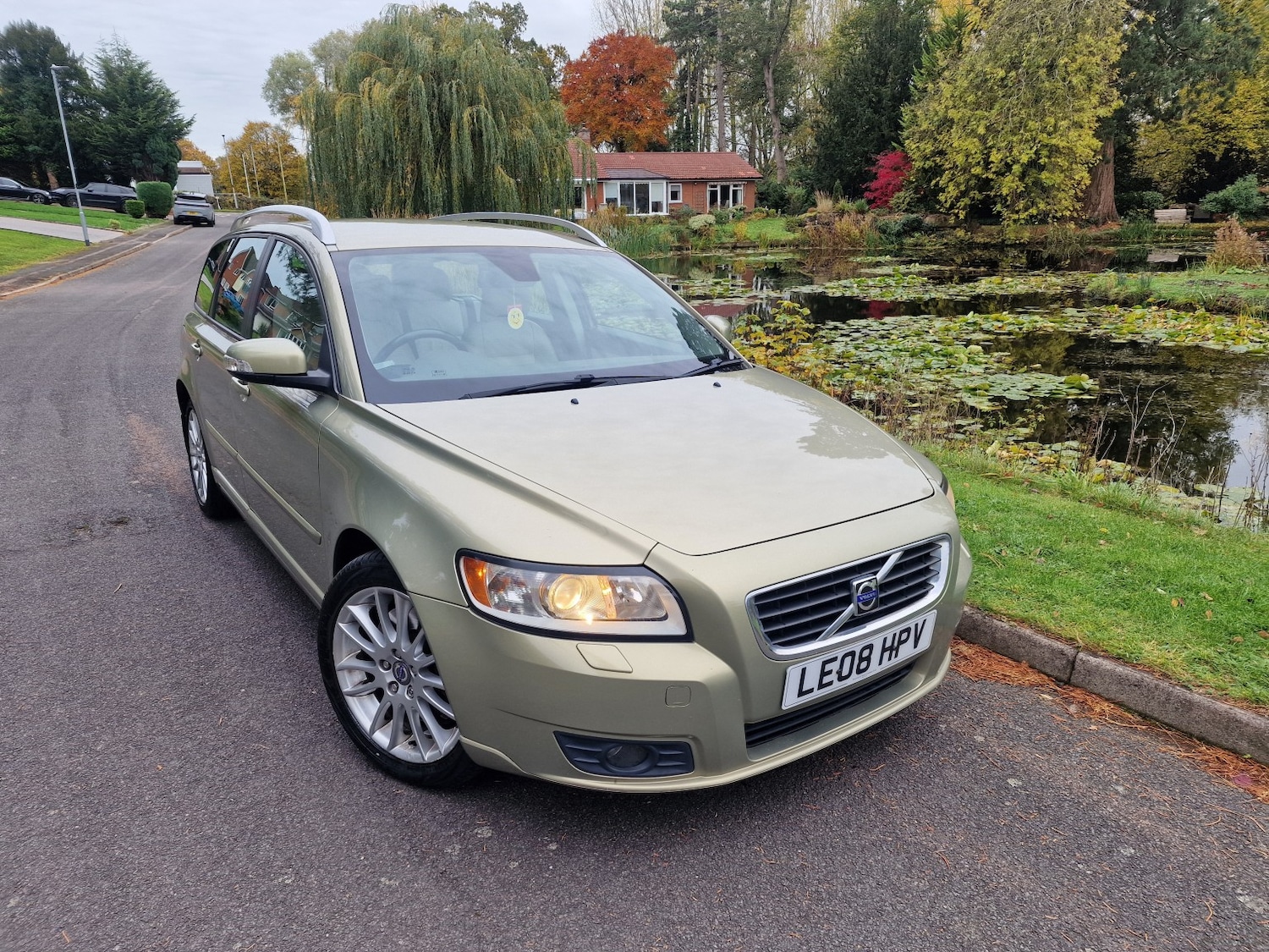 Used Volvo V50 2008 for sale - 76436372: Photo 2