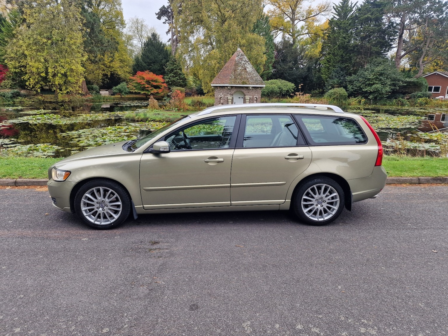Used Volvo V50 2008 for sale - 76436372: Photo 20