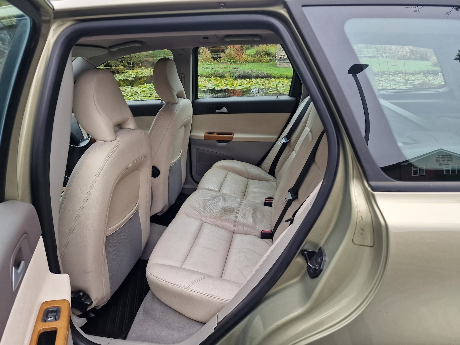 Used Volvo V50 2008 for sale - 76436372: Photo 24