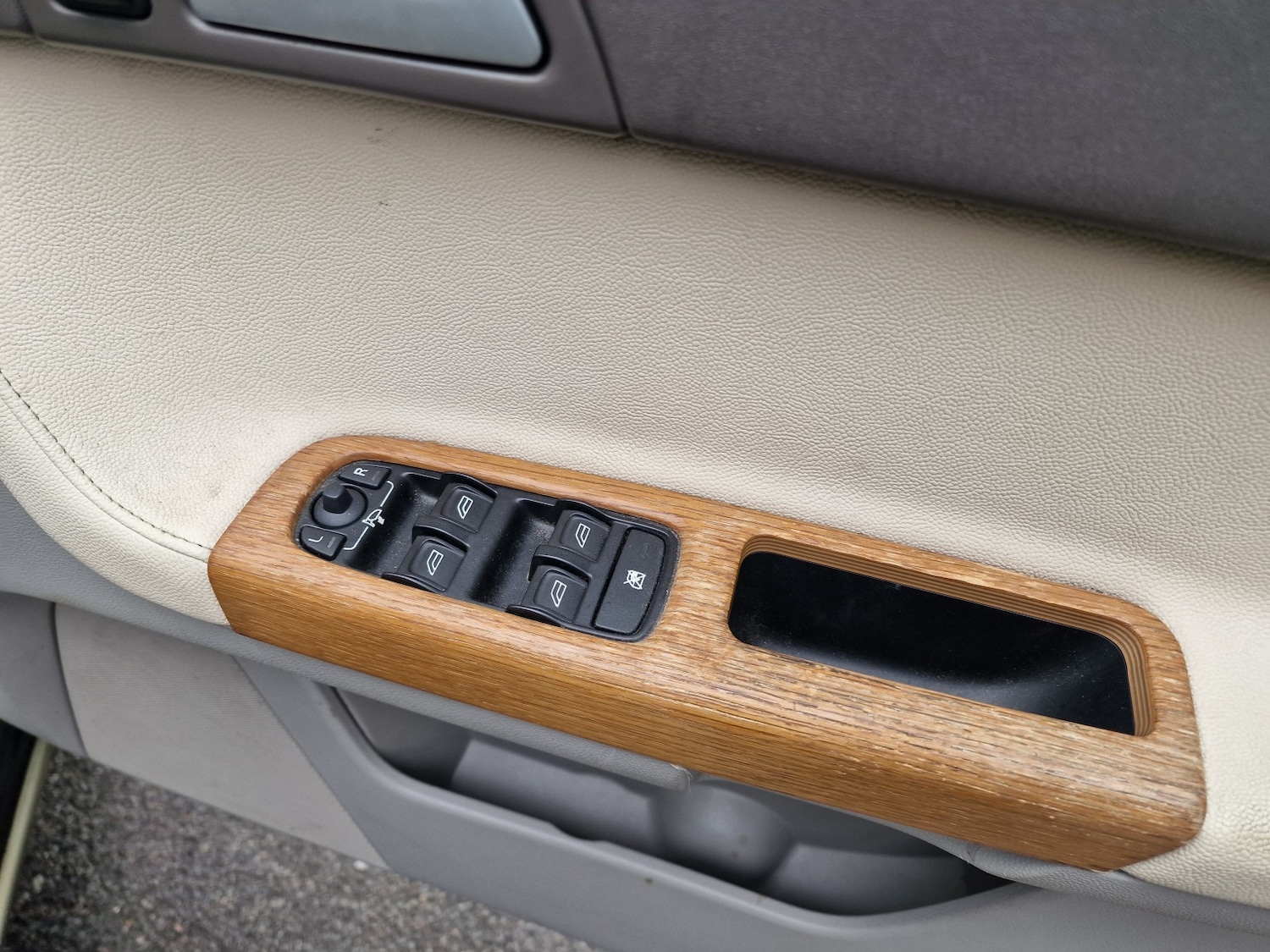 Used Volvo V50 2008 for sale - 76436372: Photo 28