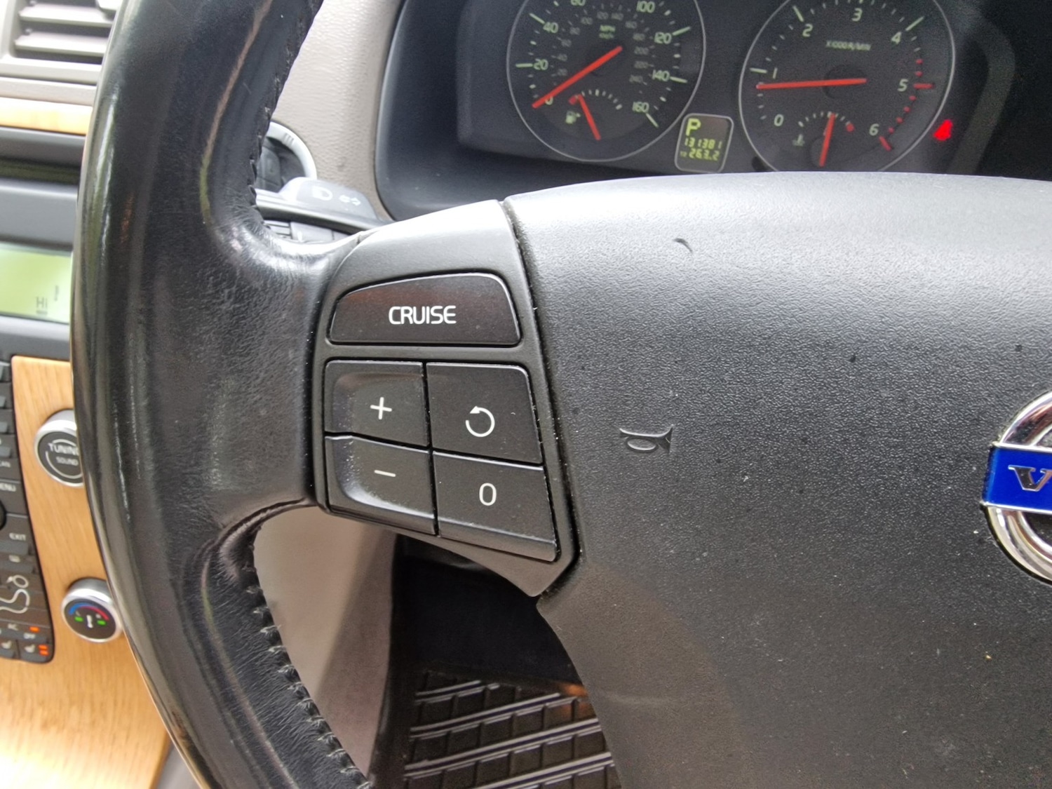 Used Volvo V50 2008 for sale - 76436372: Photo 30