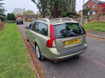 2008 - 2.4 D5 SE Lux 5-Door