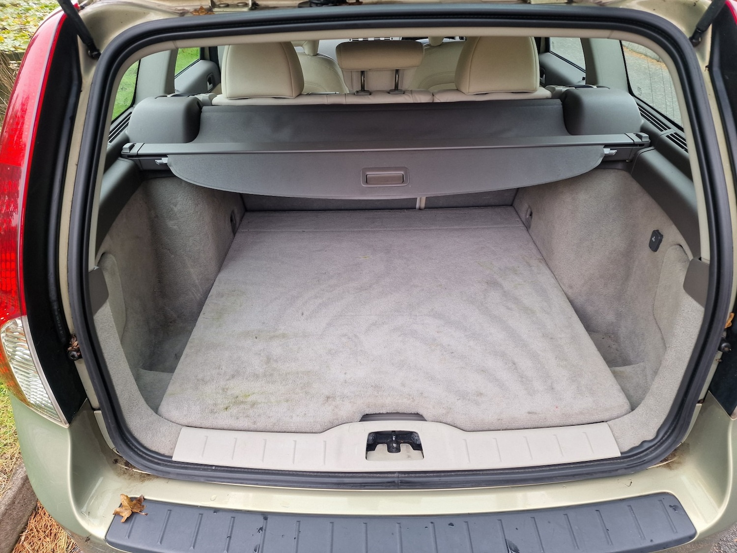 Used Volvo V50 2008 for sale - 76436372: Photo 9