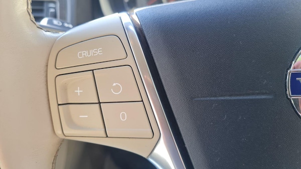 Used Volvo XC70 2015 for sale - 74145954: Photo 26