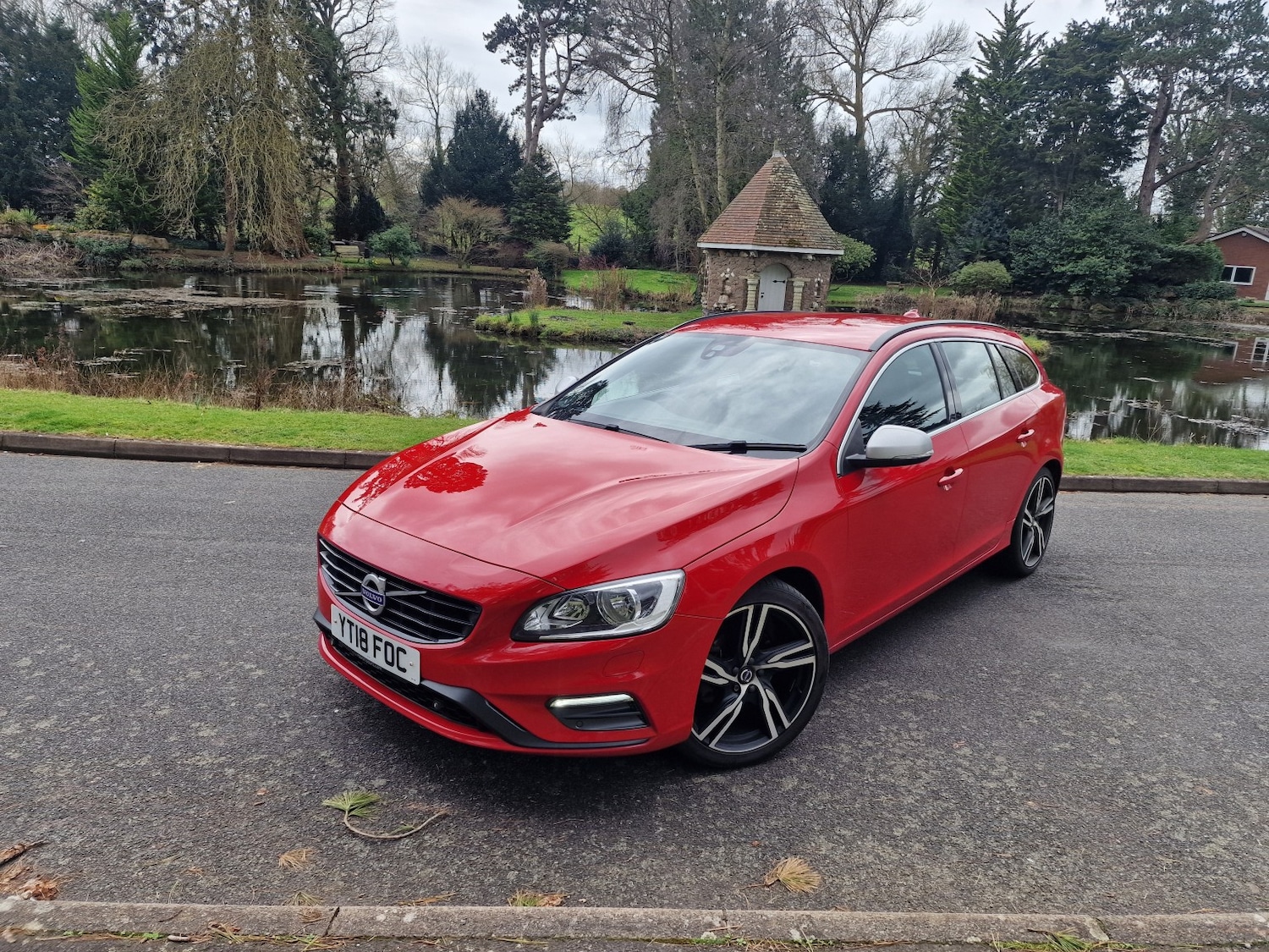 Used Volvo V60 2018 for sale - 77742887: Photo 1