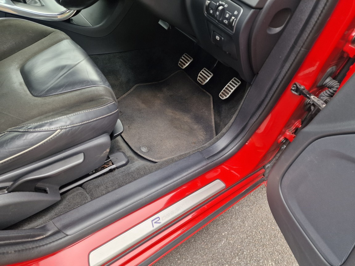 Used Volvo V60 2018 for sale - 77742887: Photo 36