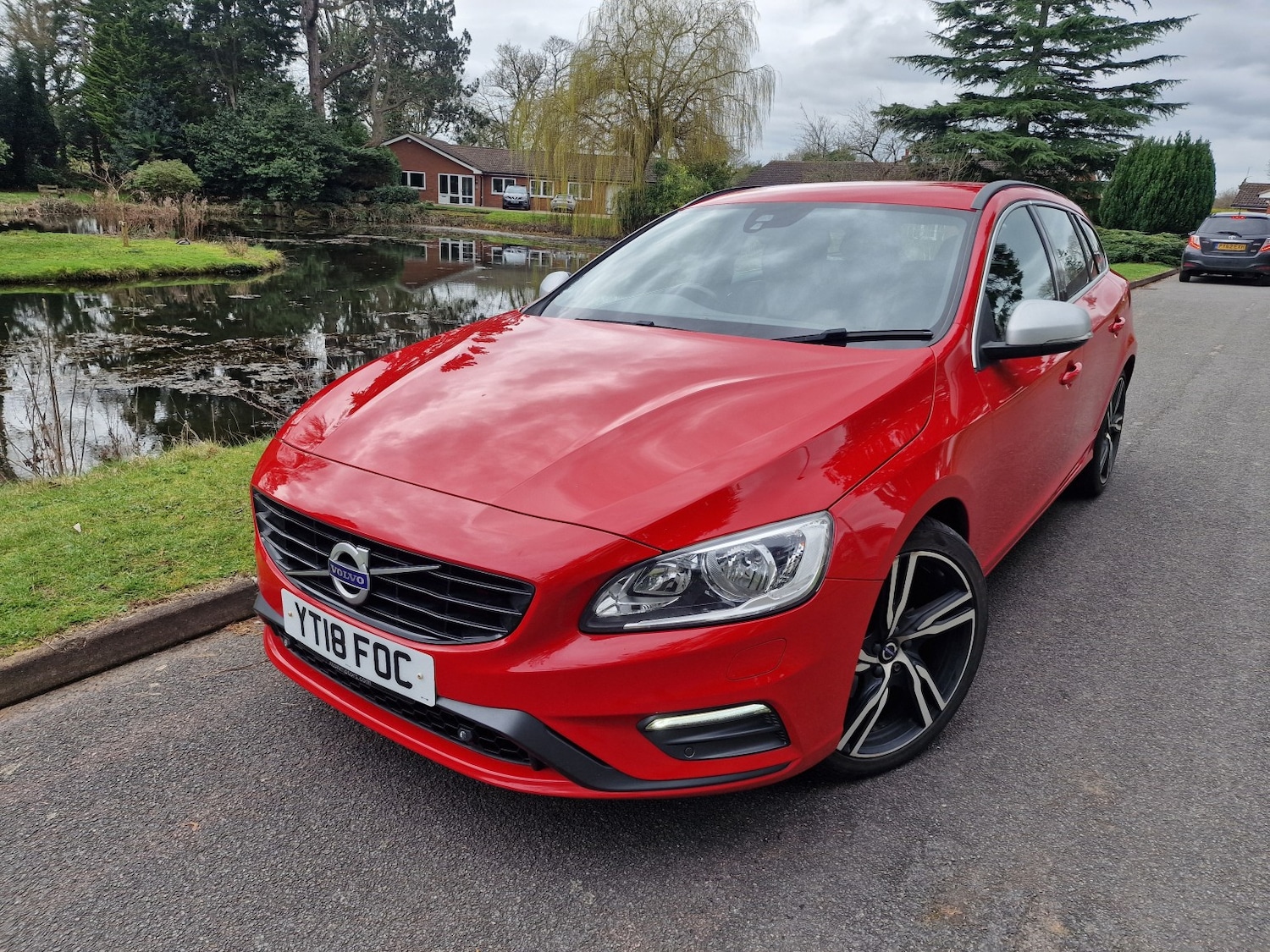 Used Volvo V60 2018 for sale - 77742887: Photo 4