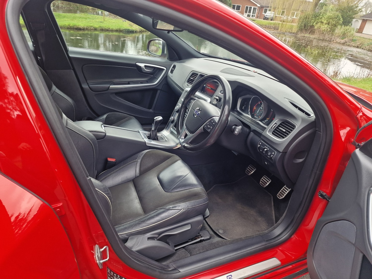 Used Volvo V60 2018 for sale - 77742887: Photo 7