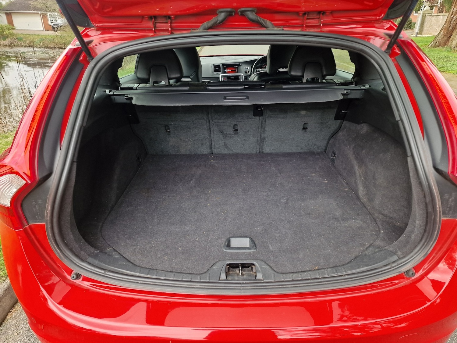 Used Volvo V60 2018 for sale - 77742887: Photo 9