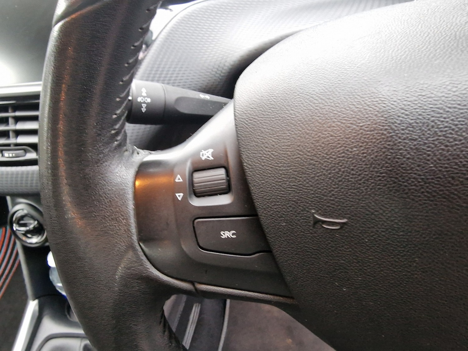 Used Peugeot 2008 2016 for sale - 77474853: Photo 25