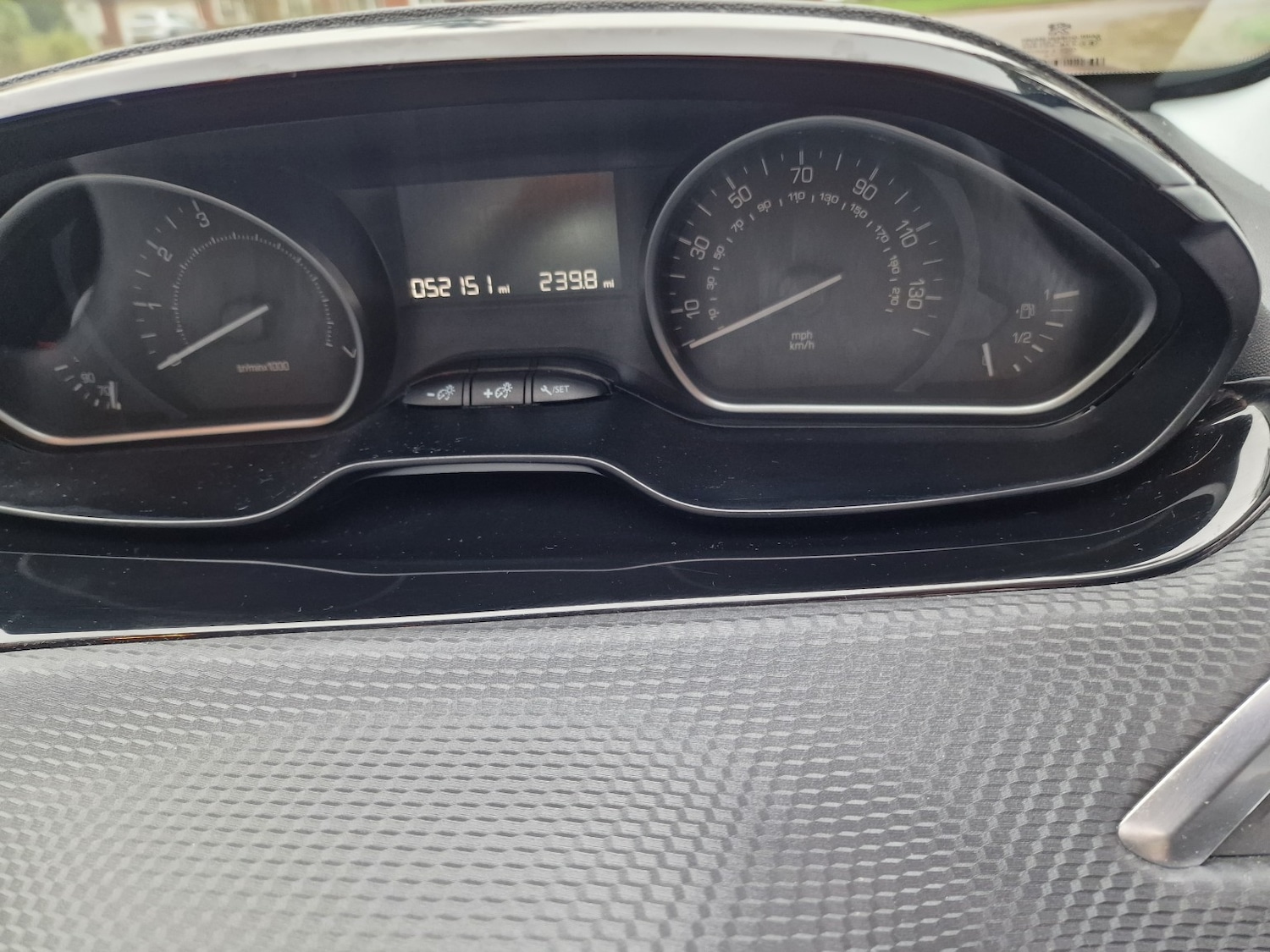 Used Peugeot 2008 2016 for sale - 77474853: Photo 26