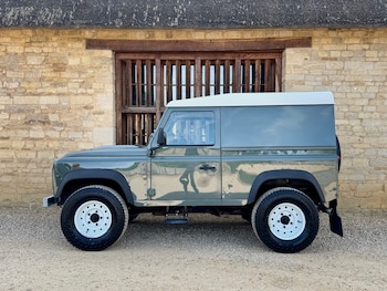 Used Land Rover Defender 2015 for sale - 79527899: Photo
