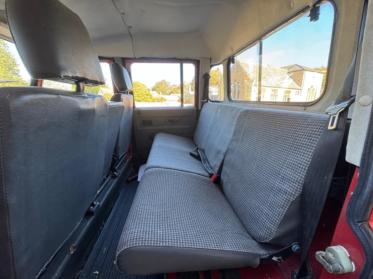 Used Land Rover Defender 130 2025 for sale - 76077833: Photo 15