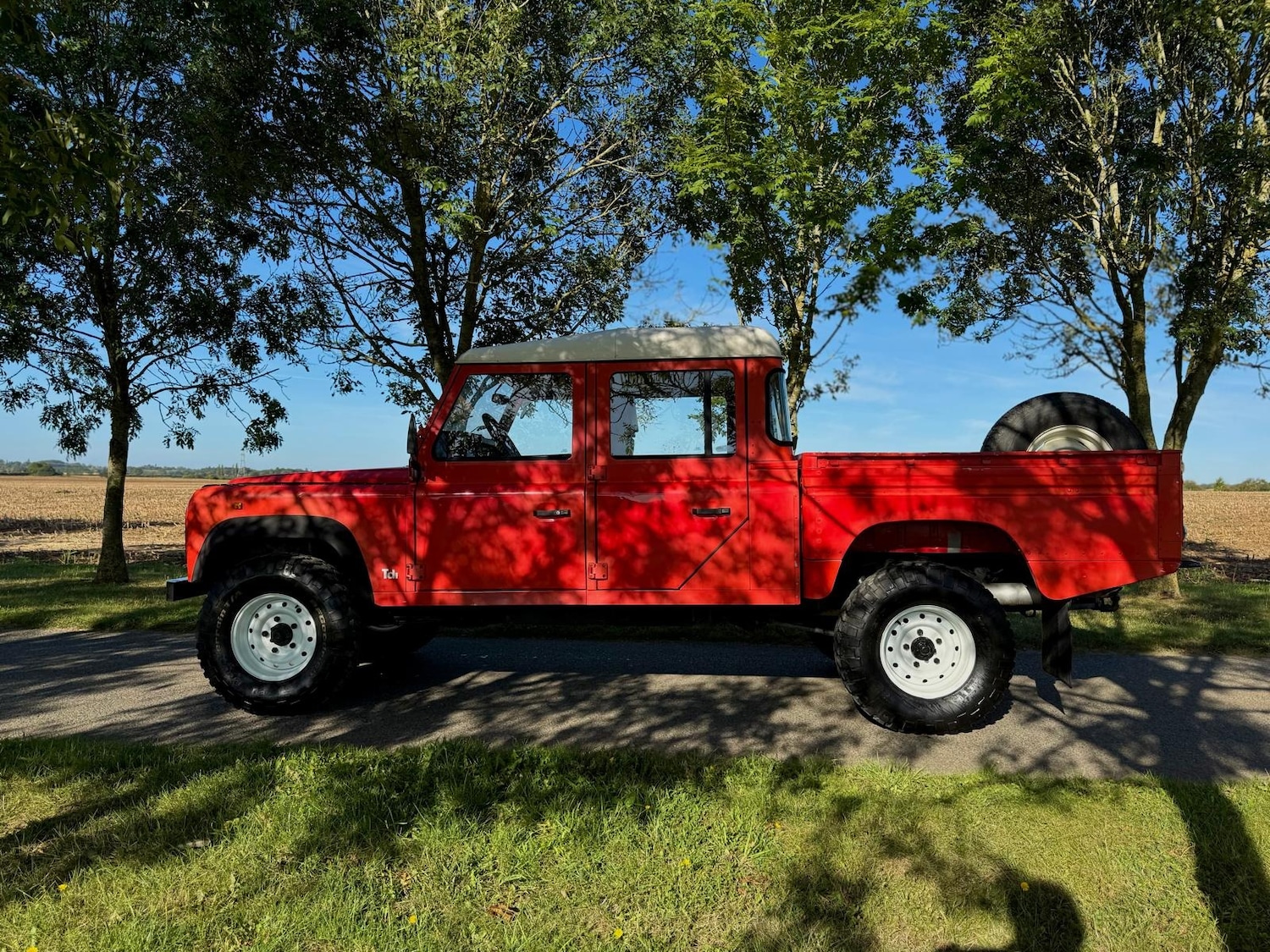 Used Land Rover Defender 130 2025 for sale - 76077833: Photo 23
