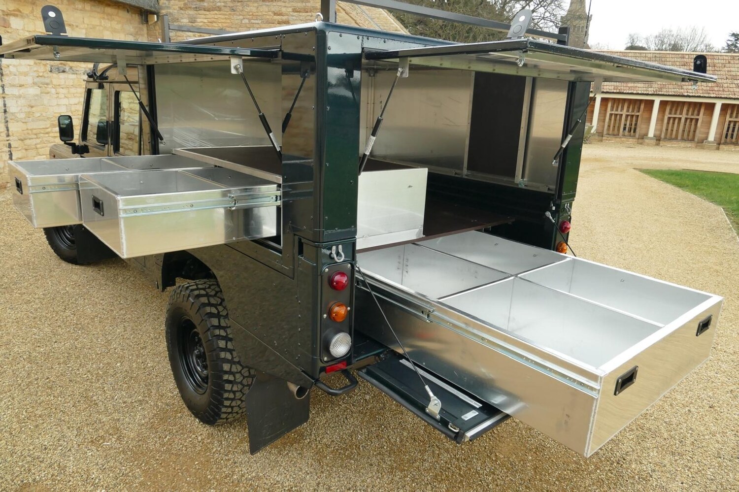 Used Land Rover Defender 130 2025 for sale - 76077833: Photo 29