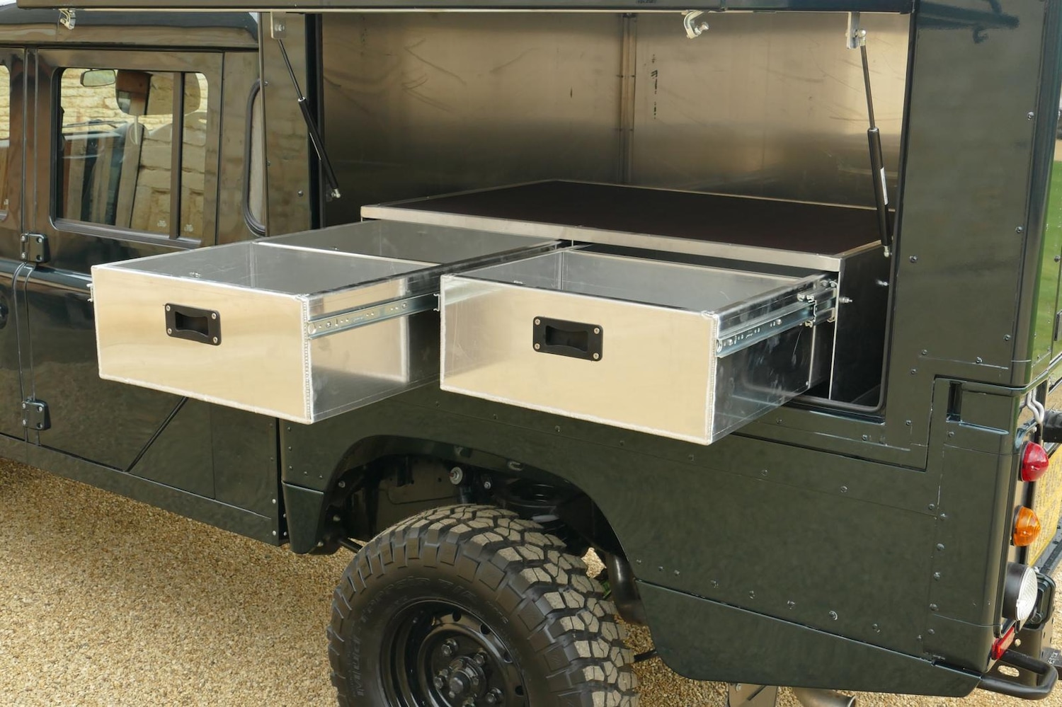 Used Land Rover Defender 130 2025 for sale - 76077833: Photo 30