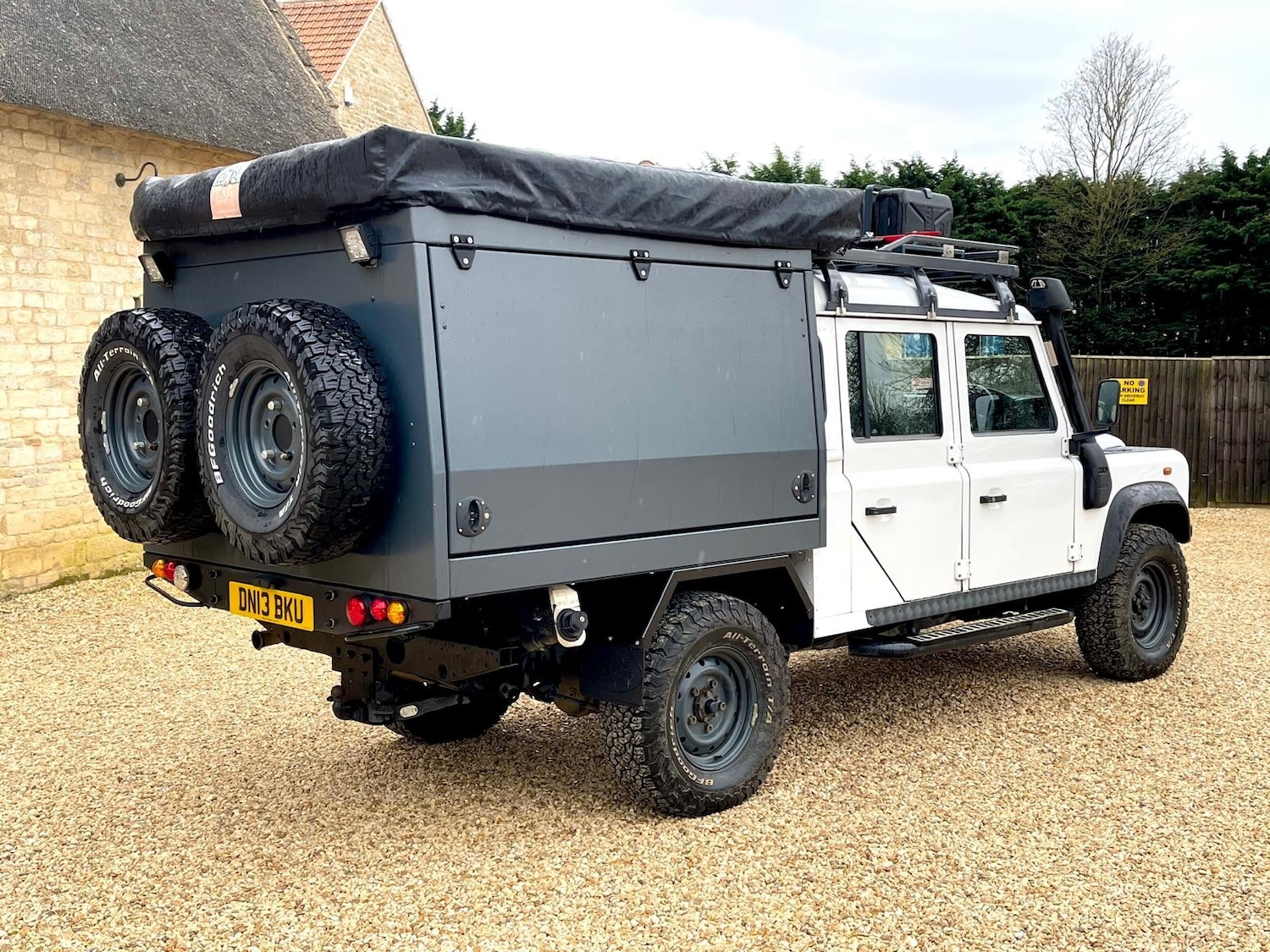 Used Land Rover Defender 130 2025 for sale - 76077833: Photo 32