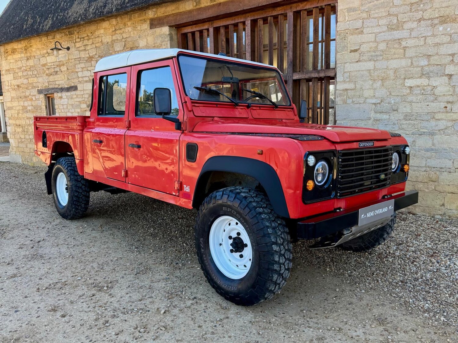 Used Land Rover Defender 130 2025 for sale - 76077833: Photo 5
