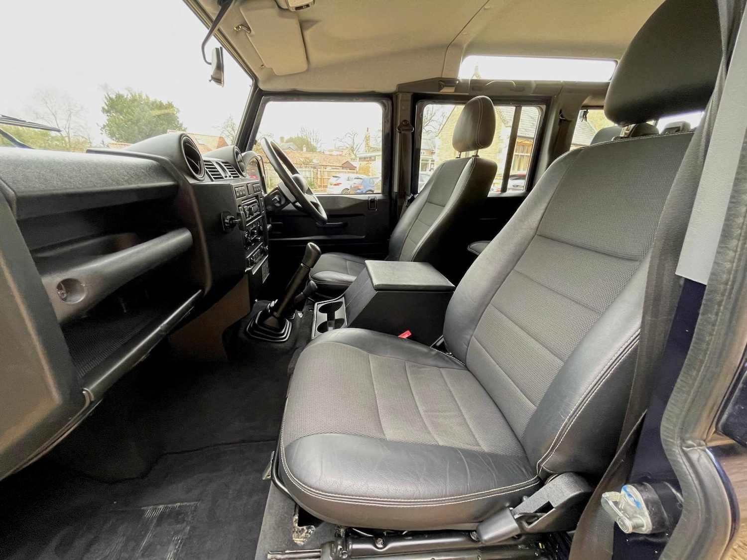 Used Land Rover Defender 2013 for sale - 76450410: Photo 12