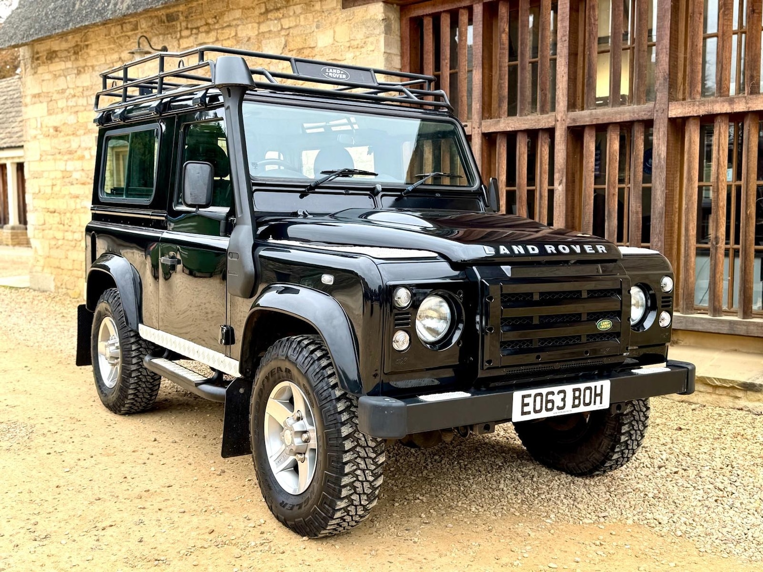 Used Land Rover Defender 2013 for sale - 76233011: Photo 1