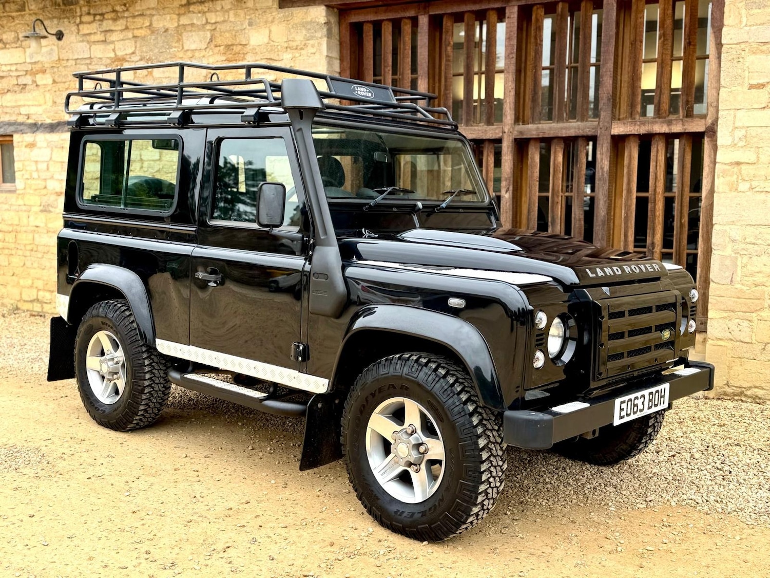 Used Land Rover Defender 2013 for sale - 76233011: Photo 3