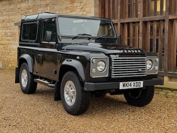 Land Rover Defender feature image