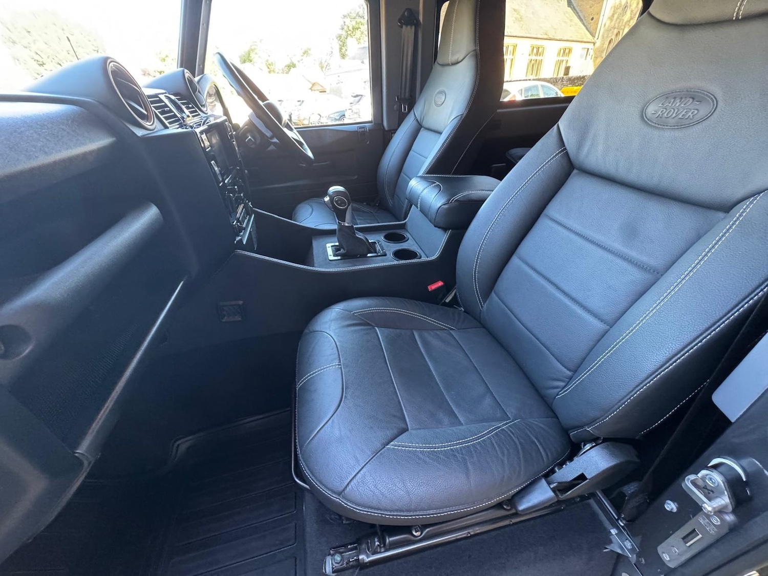 Used Land Rover Defender 2015 for sale - 77545342: Photo 13