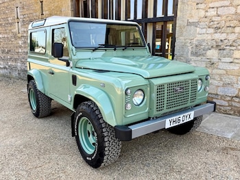 Used Land Rover Defender 2016 for sale - 75594256: Photo