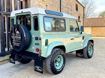 Used Land Rover Defender 2016 for sale - 75594256: Photo