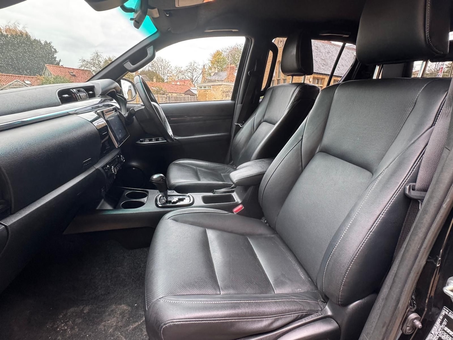 Used Toyota Hilux 2020 for sale - 76494226: Photo 10